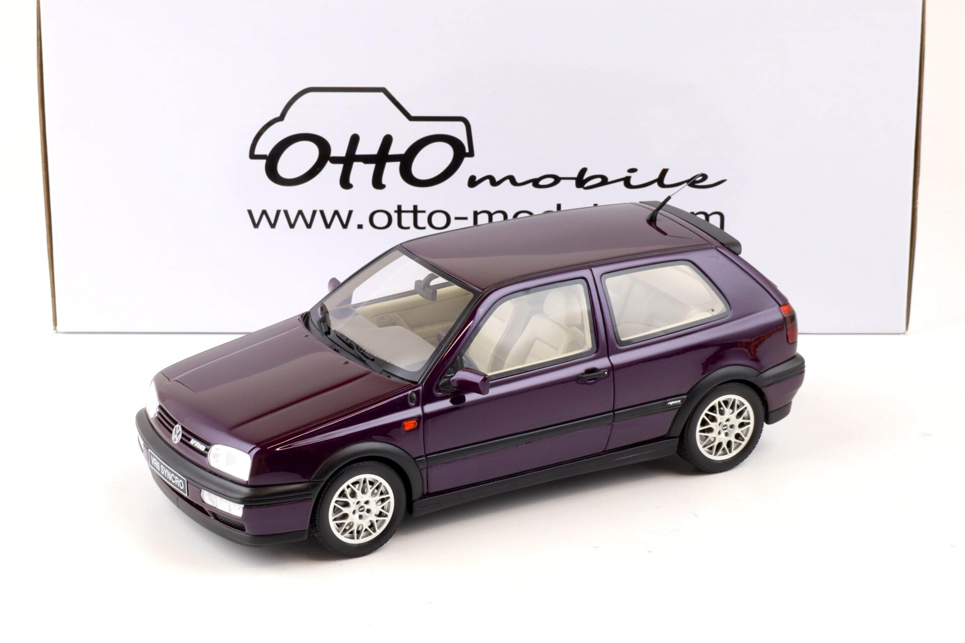 ID 88708 orig.jpg 1:18 OTTO mobile OT1052 VW Golf III 3 VR6 Syncro purple 1995