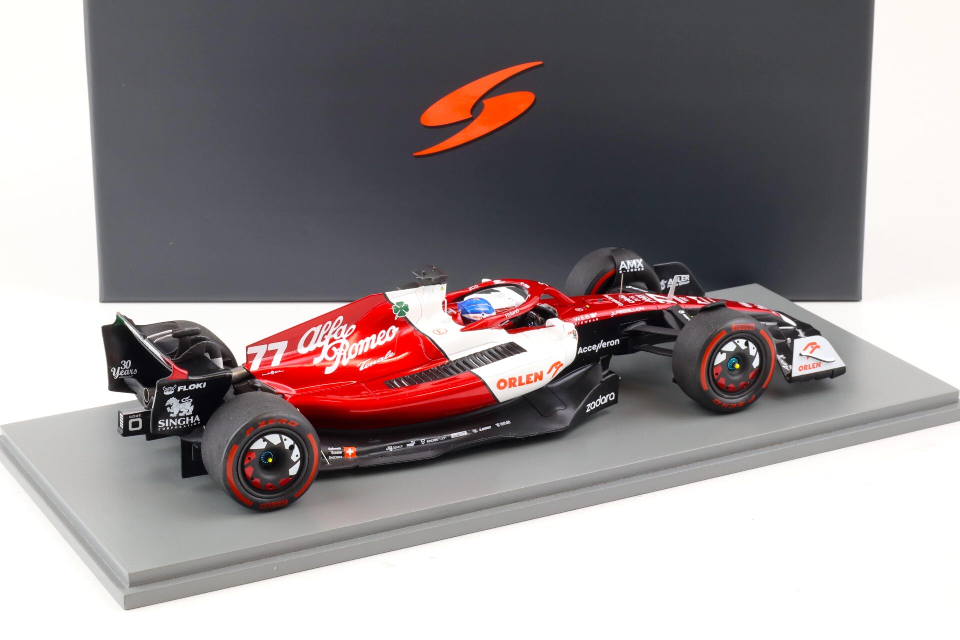 1:18 Spark Alfa Romeo F1 Team Orlen C42 - 6th Place 2022 Bahrain GP Bottas