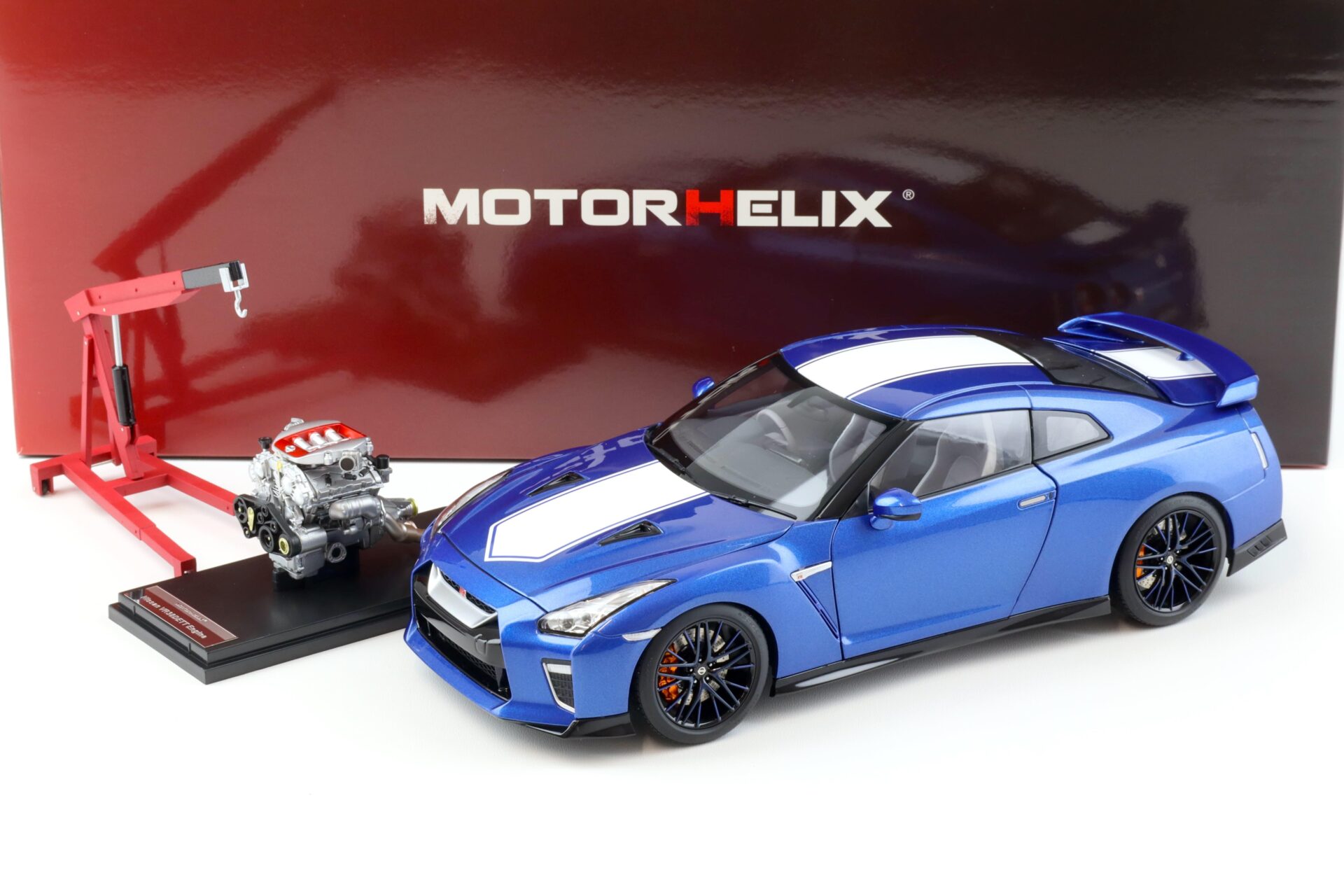 ID 89855 orig.jpg 1:18 Motorhelix Nissan GT-R (R35) 50th Anniversary Wangan blue + engine Diecast M83503