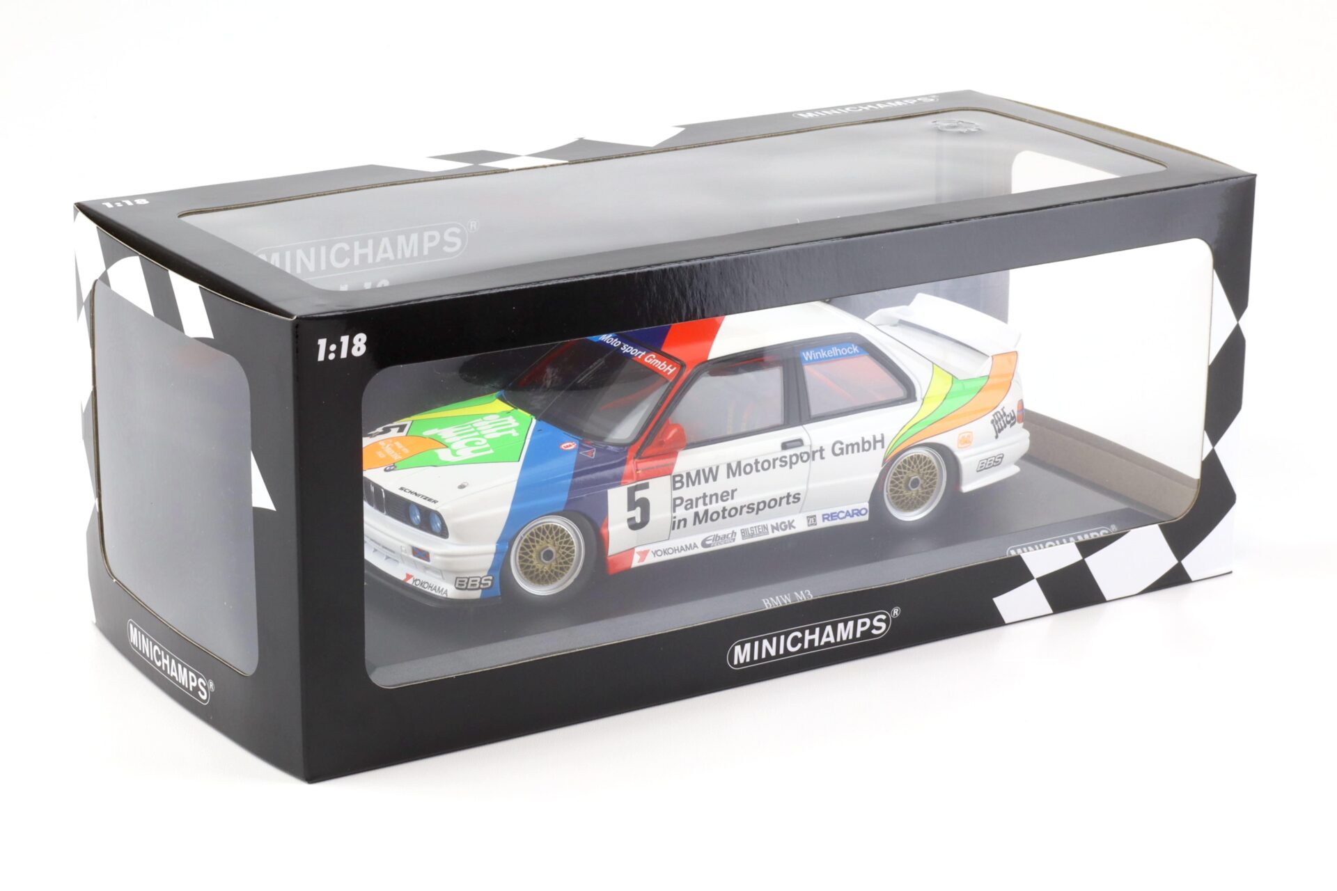 1:18 Minichamps BMW M3 E30 Winkelhock 3rd Place Macau Guia Race 1990