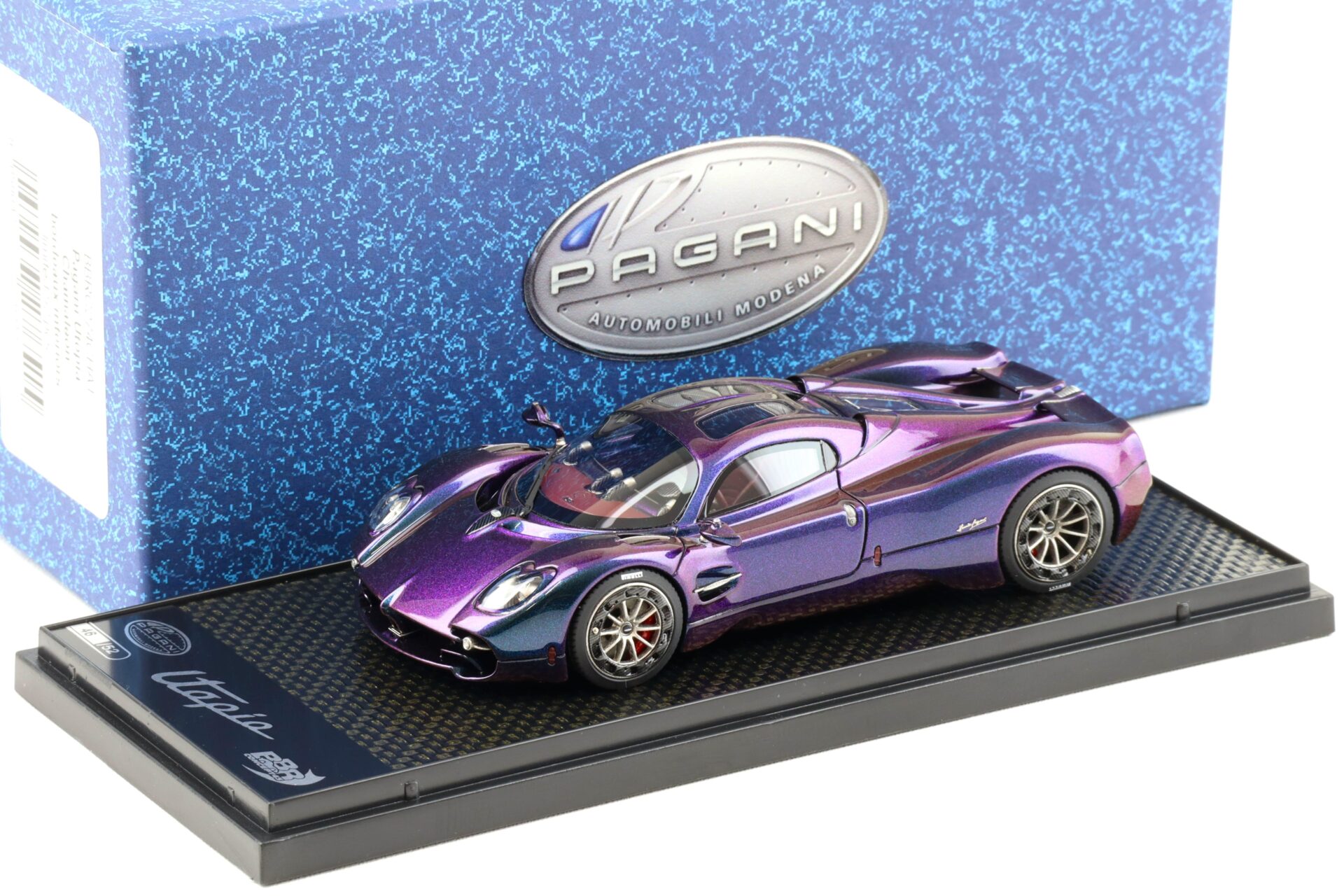 ID 91359 orig.jpg 1:43 BBR Pagani Utopia Chamaleon bordeaux interior - Limited 52 pcs.