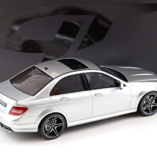 1:18 GT Spirit GT462 Mercedes C63 AMG W204 Sedan Iridium silver 2007 - Image 3