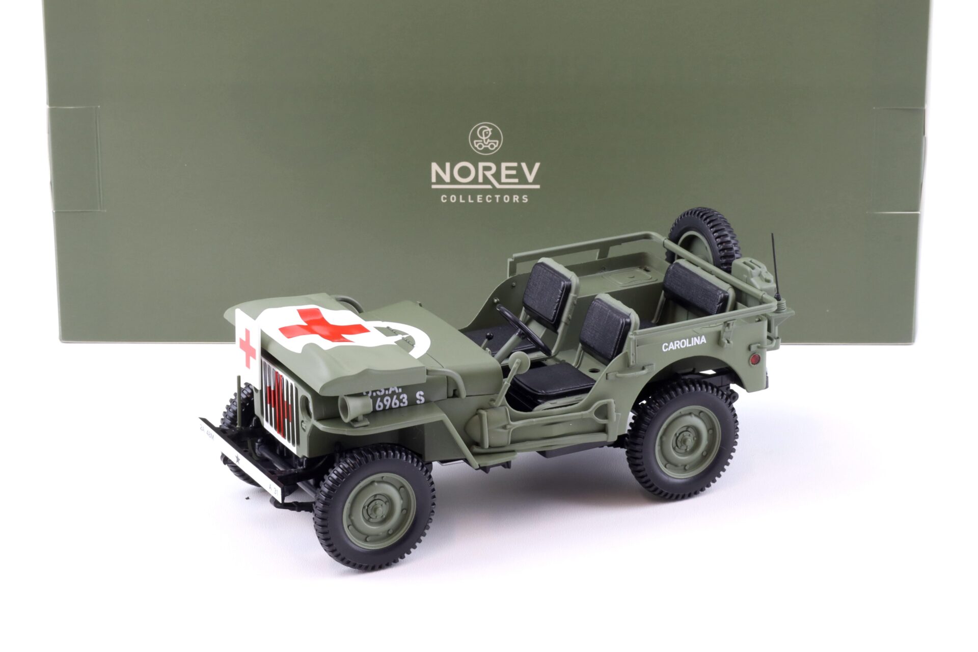 ID 92356 orig.jpg 1:18 Norev Jeep Willys Army 1944 Ambulance green/ white - Limited 200 pcs.