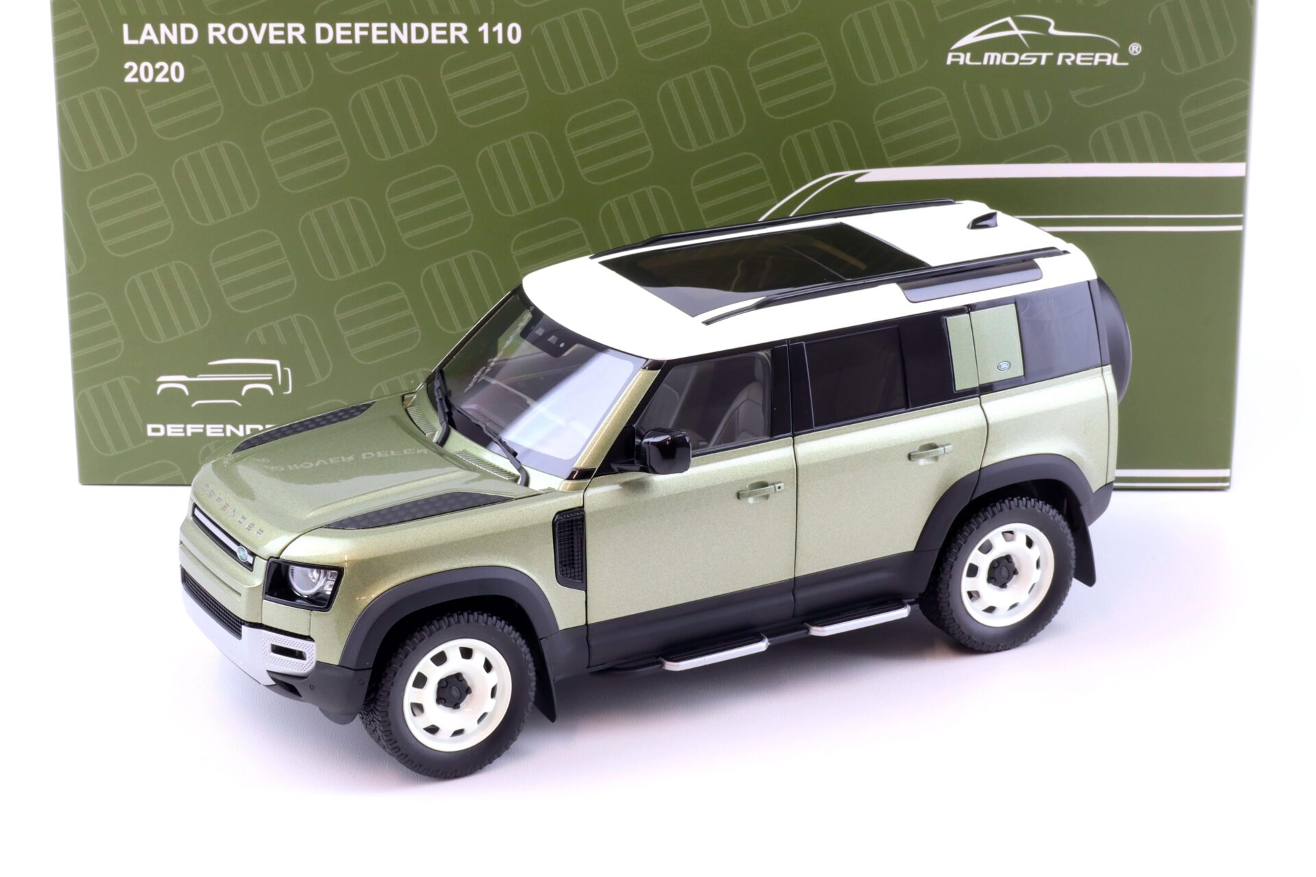 ID 92607 orig.jpg 1:18 Almost Real Land Rover Defender 110 Pangea green 2020