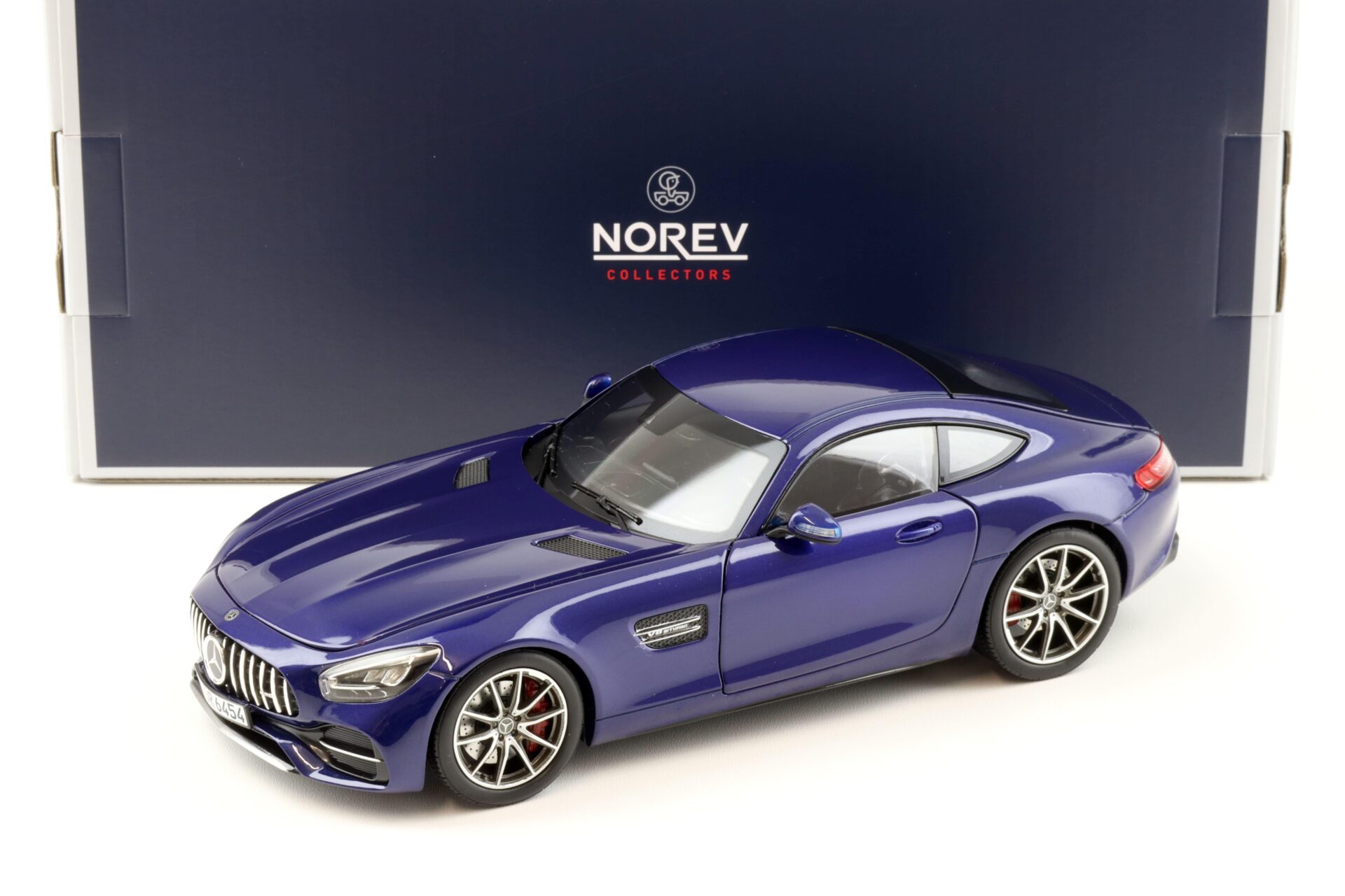 ID 92666 orig.jpg 1:18 Norev Mercedes AMG GT S Coupe 2019 (C190) blue metallic