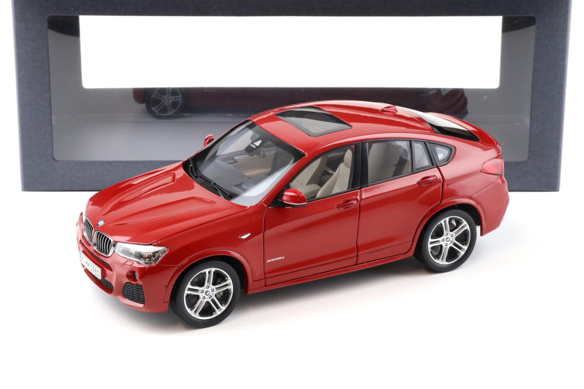 ID 92807 orig 1.jpg 1:18 Paragon 2014 BMW X4 F26 Melbourne red DEALER VERSION