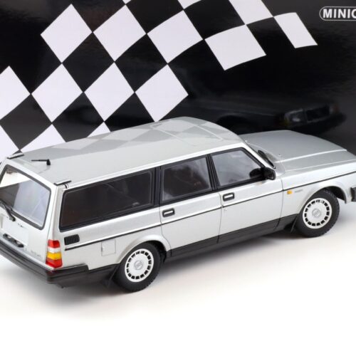 1:18 Minichamps Volvo 240 GL Break Estate 1986 silver metallic - Image 3