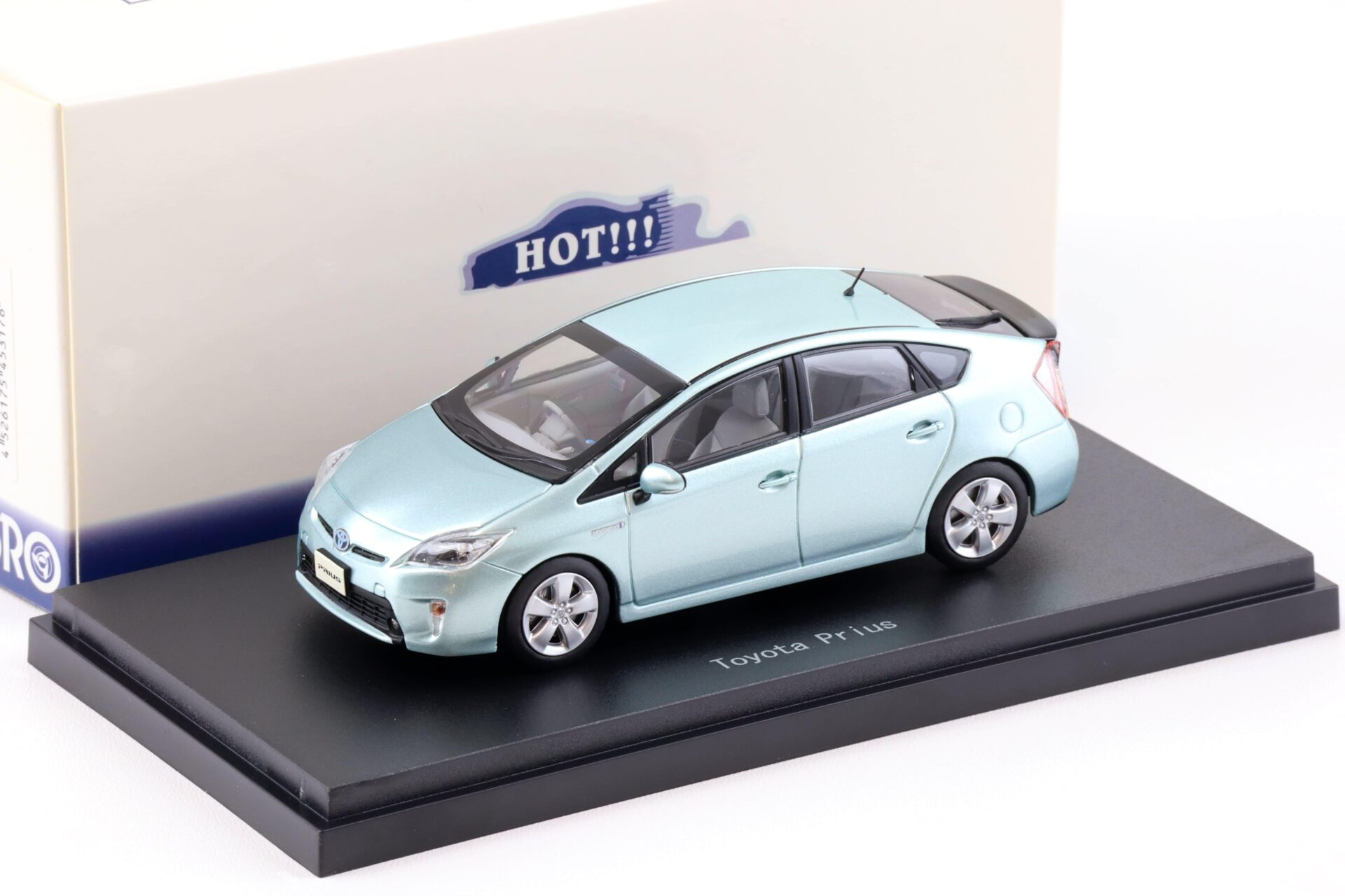 ID 93517 orig.jpg 1:43 Ebbro Toyota Prius frosty green metallic 2012