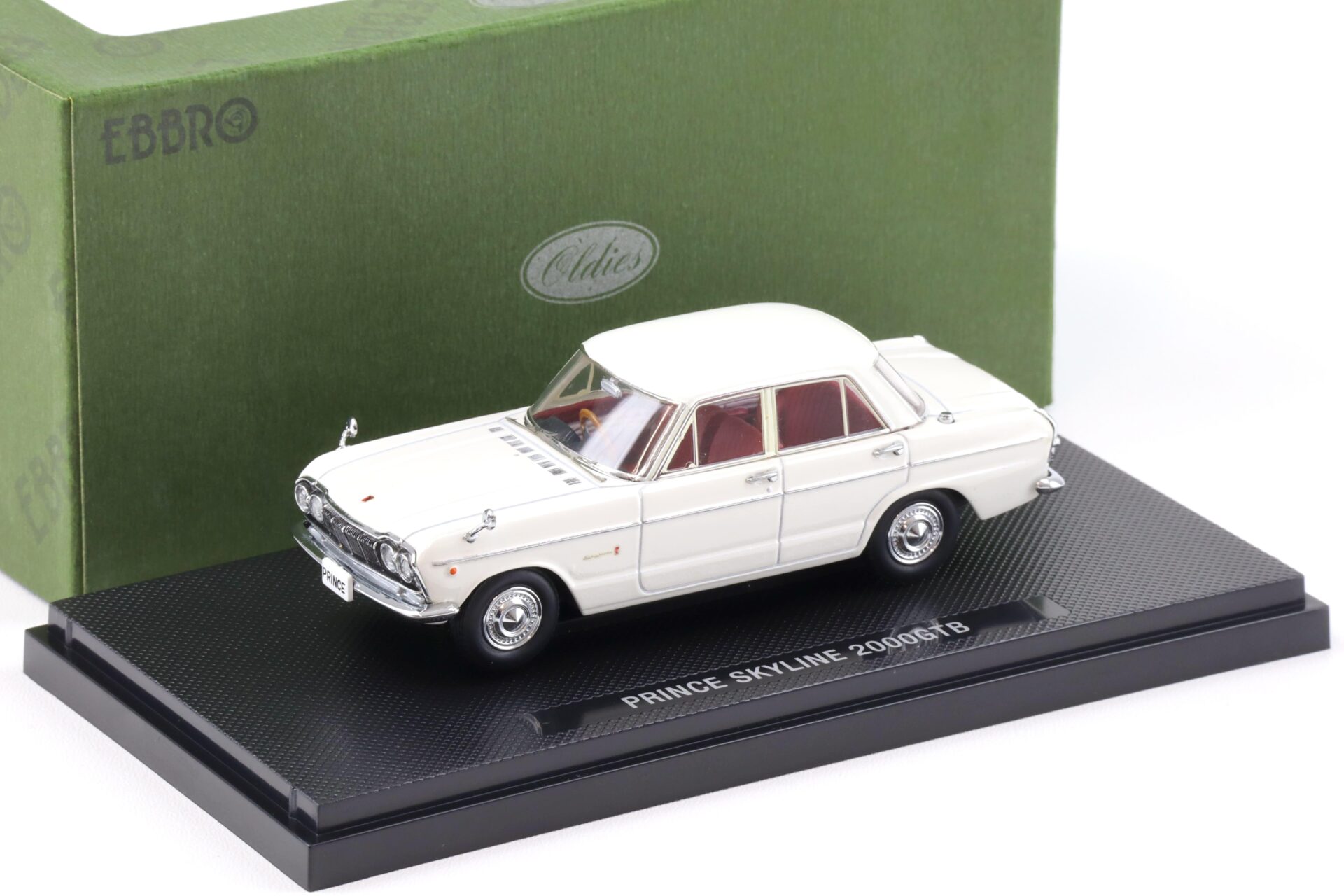 ID 94466 orig.jpg 1:43 Ebbro Nissan Prince Skyline 2000 GTB 1965 white