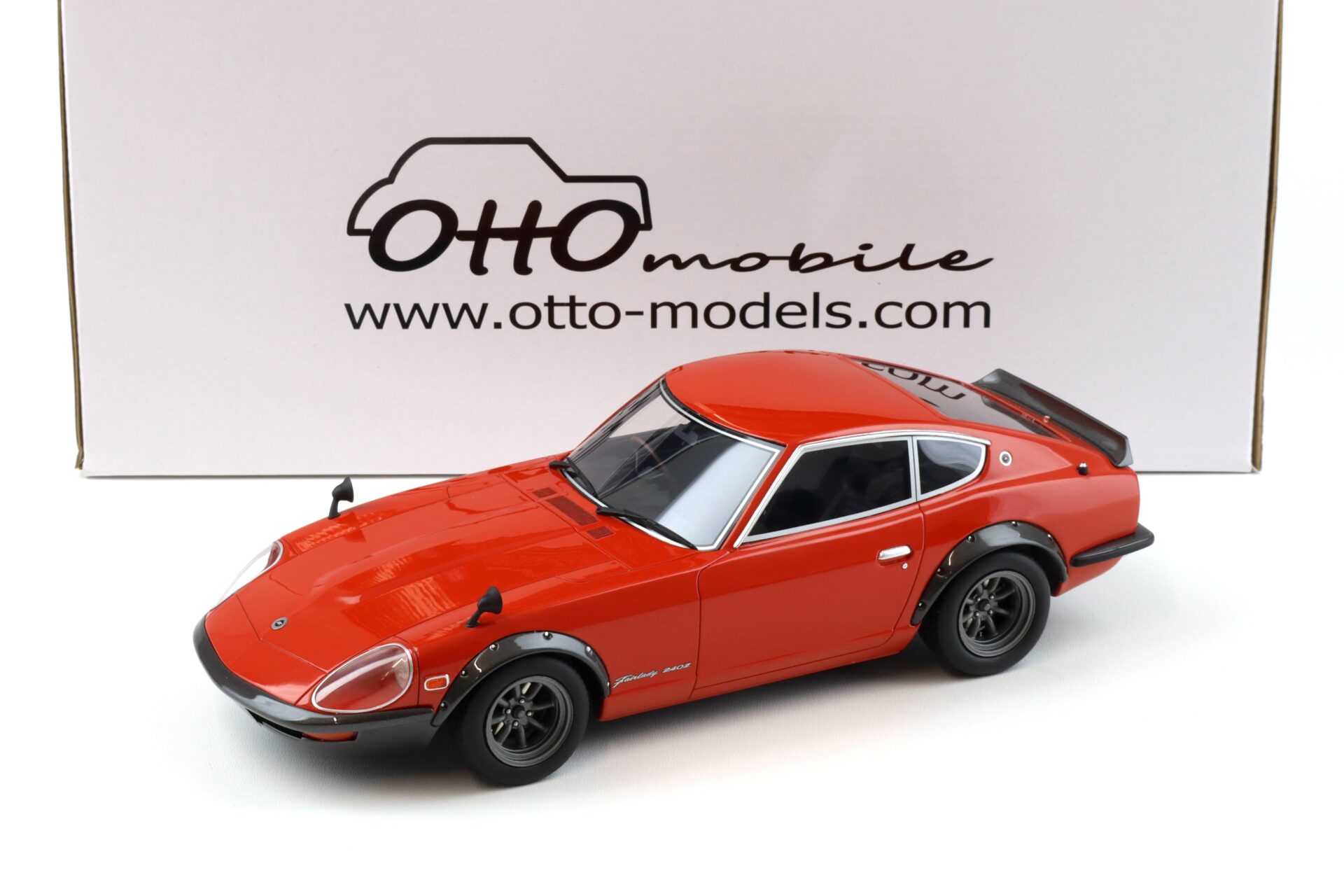 ID 94885 orig.jpg 1:18 OTTO mobile OT457 Nissan Fairlady 240 ZG Grand Prix red 1972