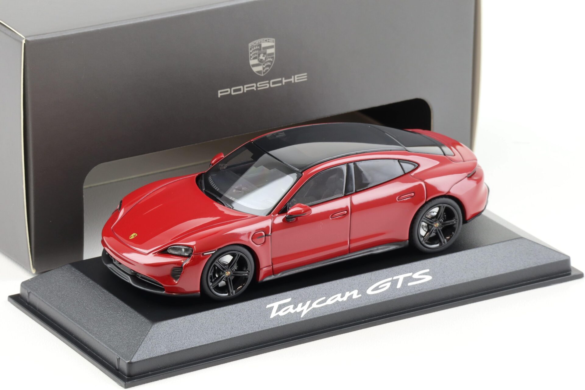ID 95011 orig.jpg 1:43 Minichamps Porsche Taycan GTS Karmin red 2022 WAP DEALER