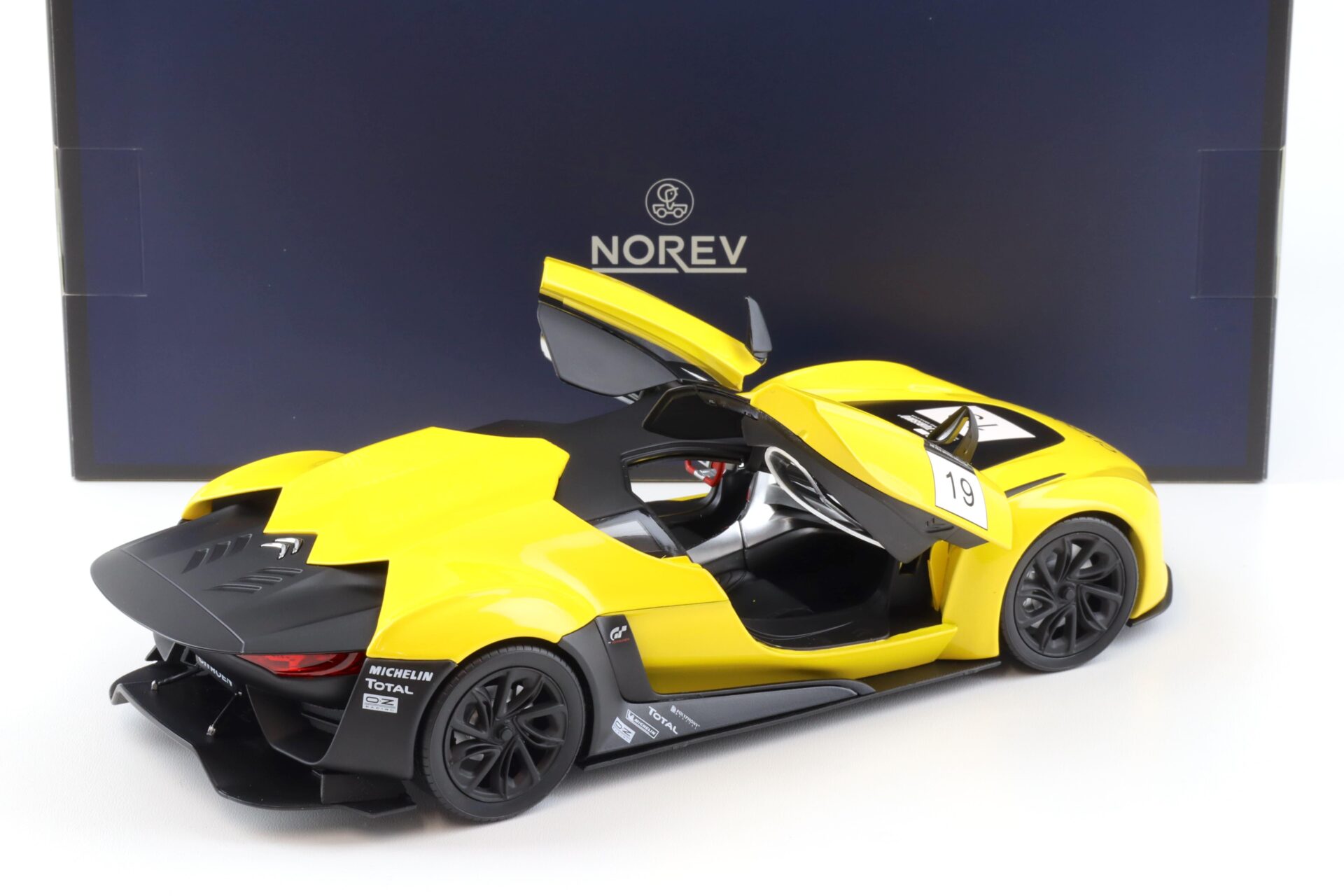 1:18 Norev GT by Citroen Concept Car 2008 yellow / black Gran