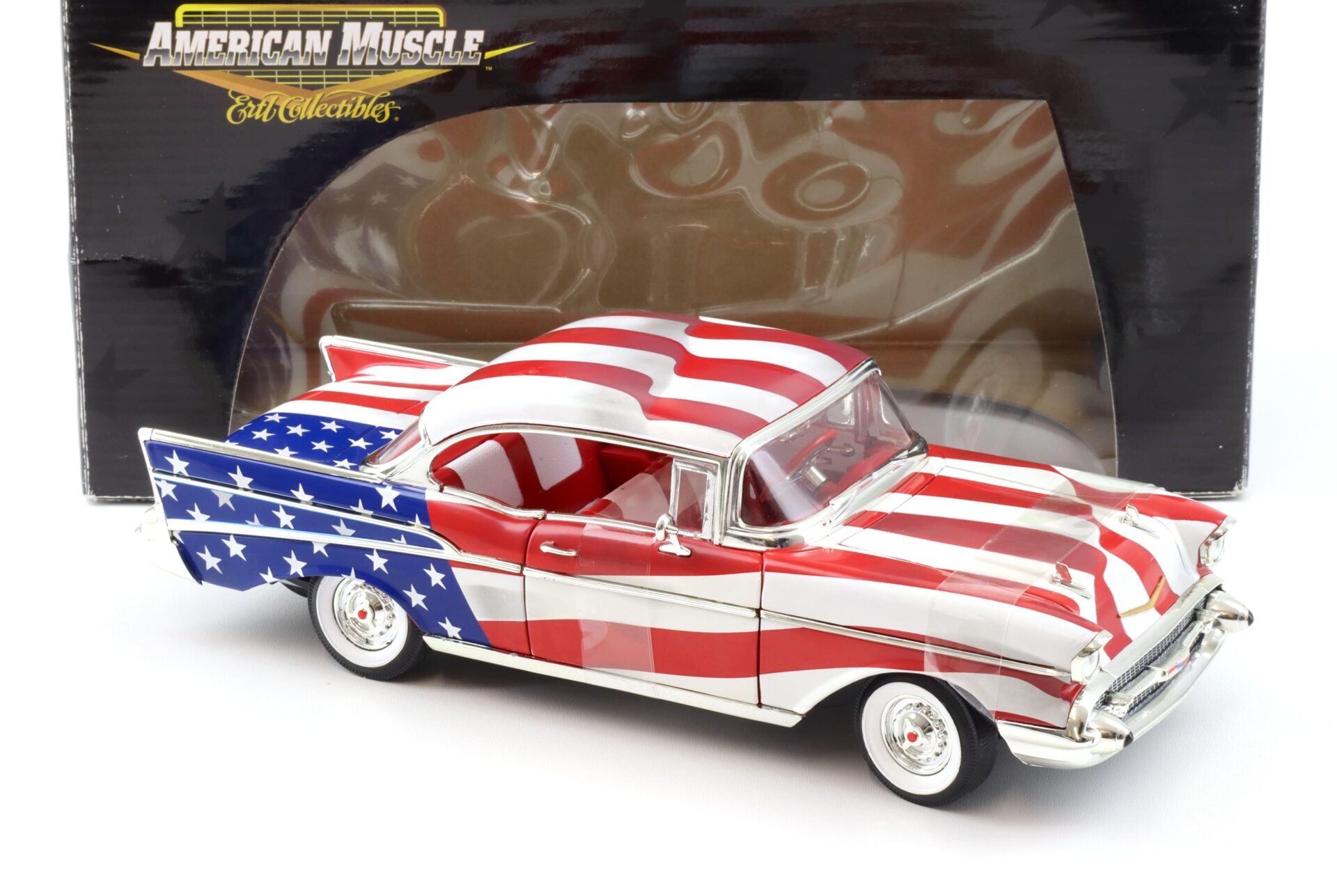 1:18 ERTL 1957 Chevrolet Bel Air US Flag Design 33987