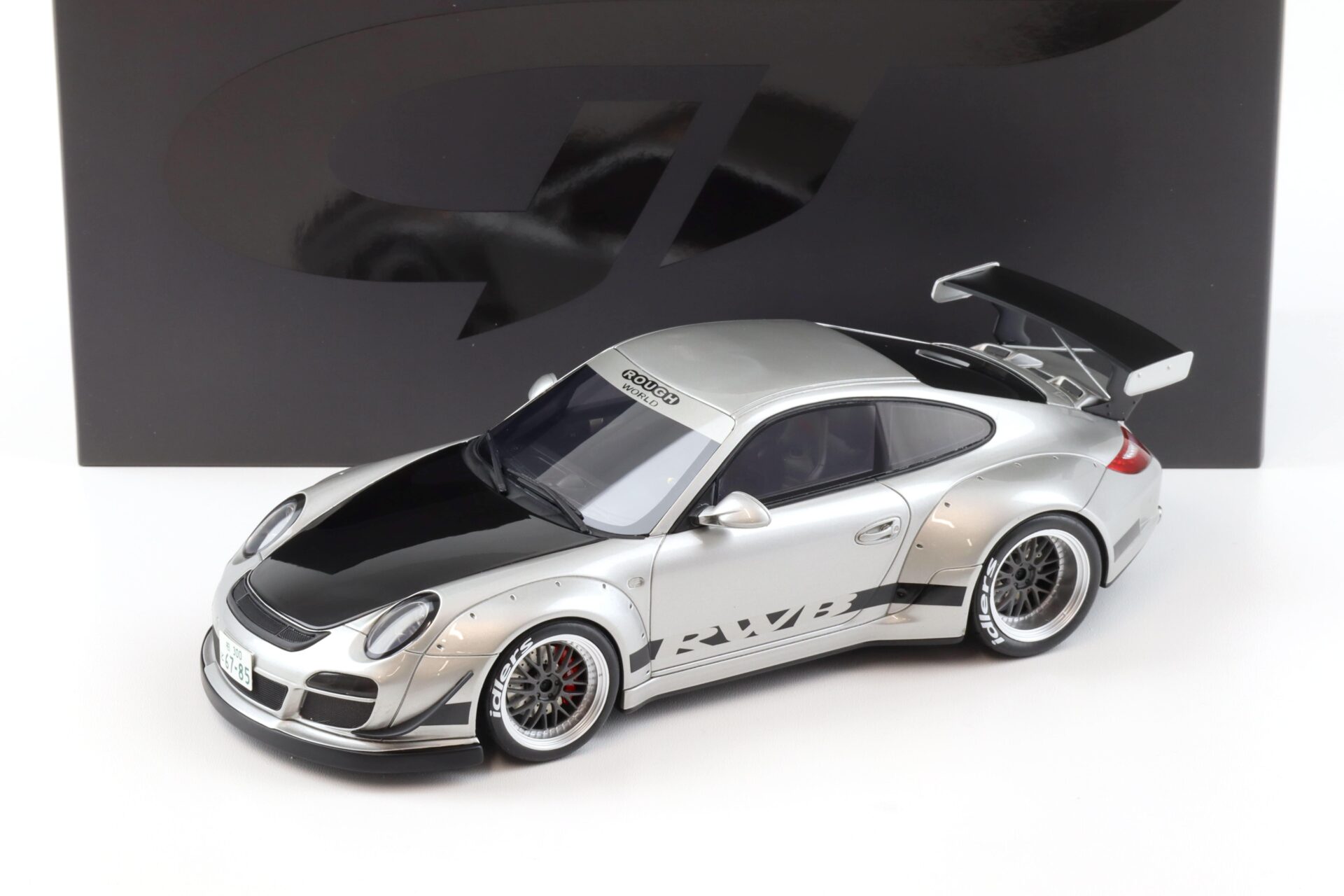 ID 96052 orig.jpg 1:18 GT Spirit GT483 Porsche 911 997 RWB ABU Rough World Arctic silver 2024