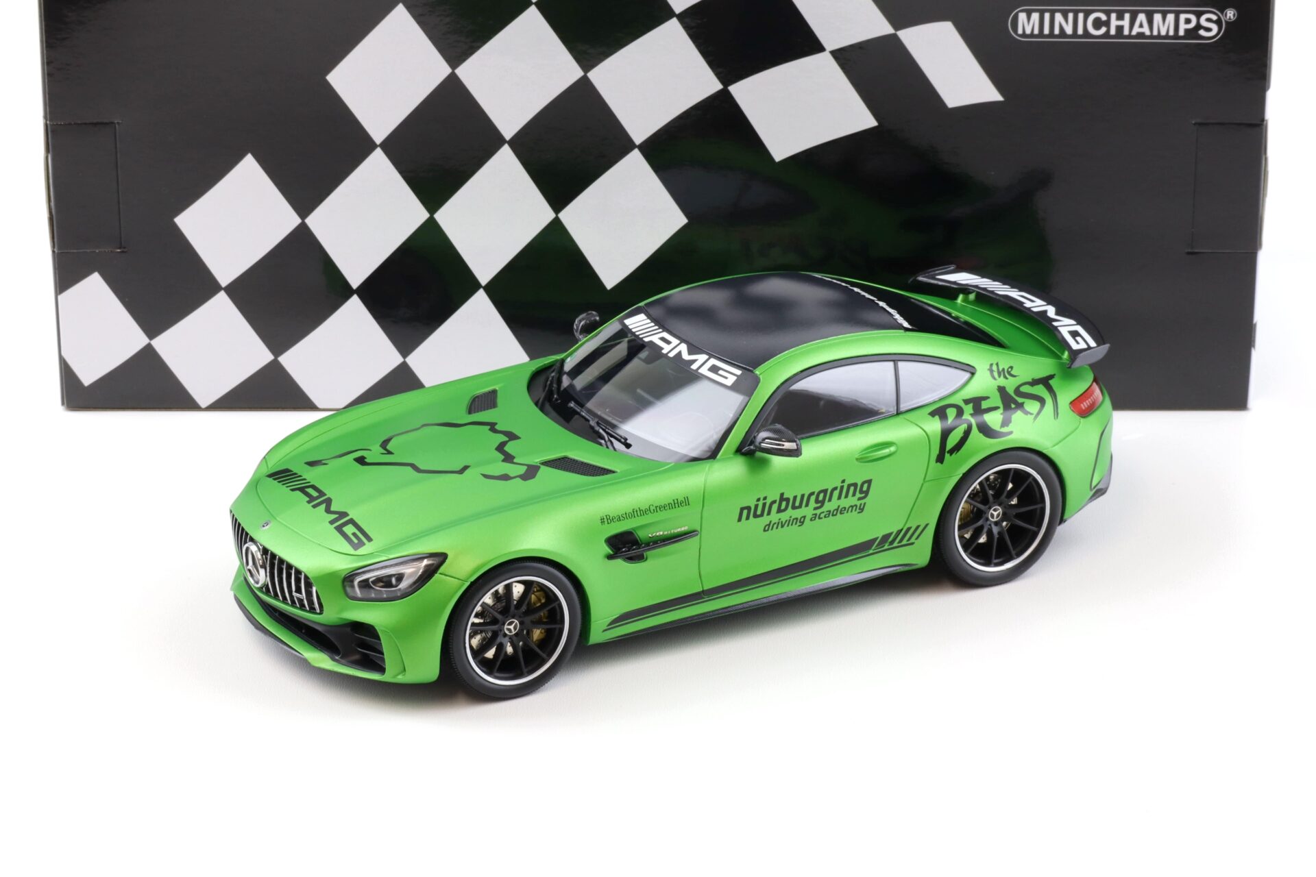 ID 96148 orig.jpg 1:18 Minichamps Mercedes AMG GT-R 2017 RINGTAXI Nürburgring the Beast green