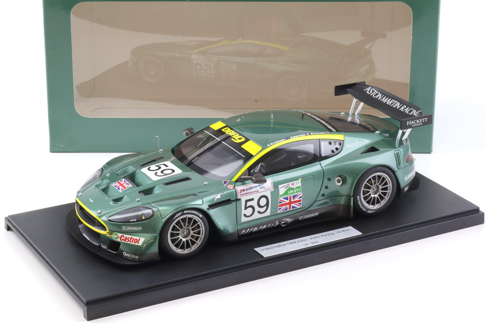 1:18 AUTOart Aston Martin DBR9 Le Mans 24h 2005 #59 Brabham