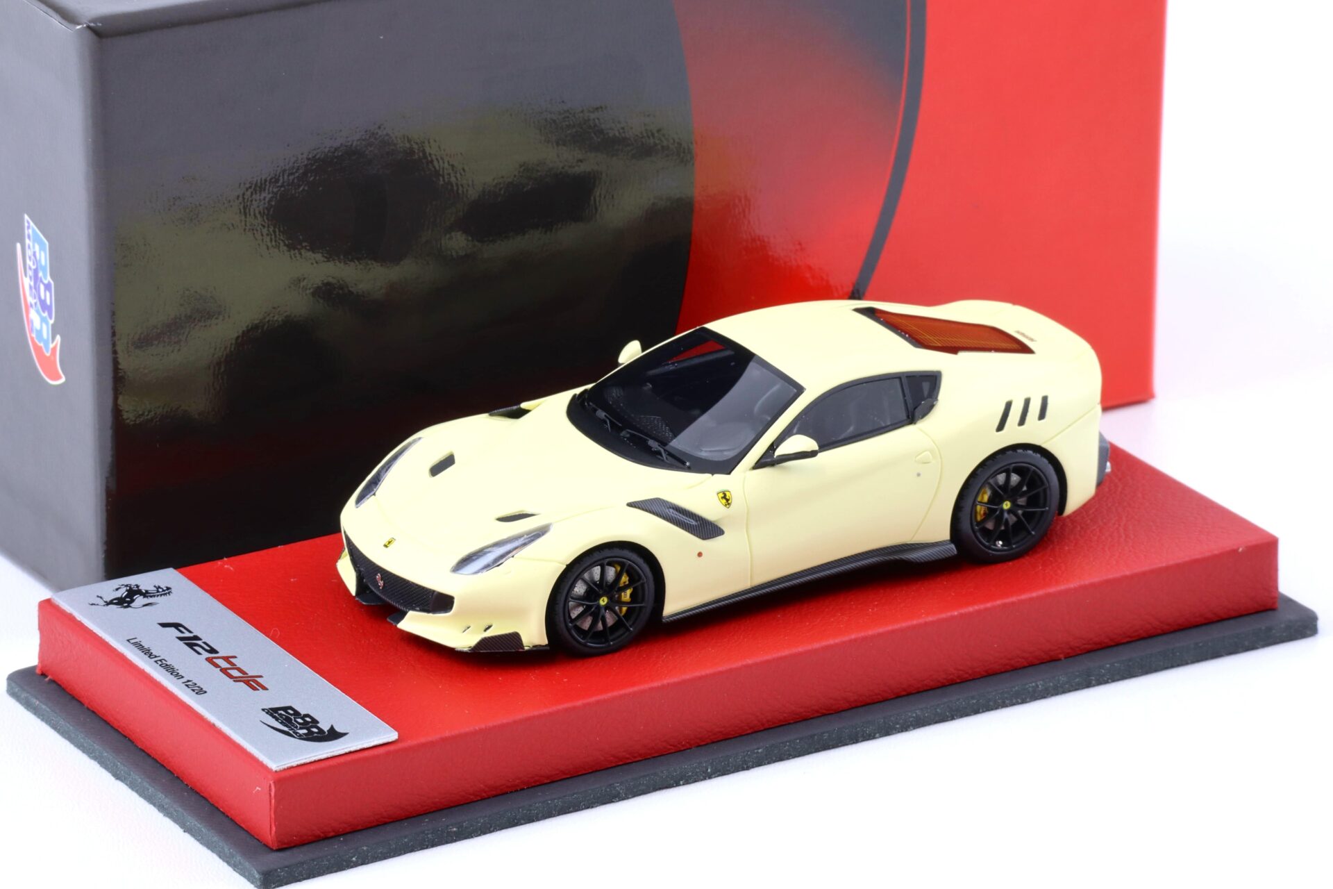 1:43 BBR Ferrari F12 TDF Avorio matt / red Base - Limited 20 pcs.