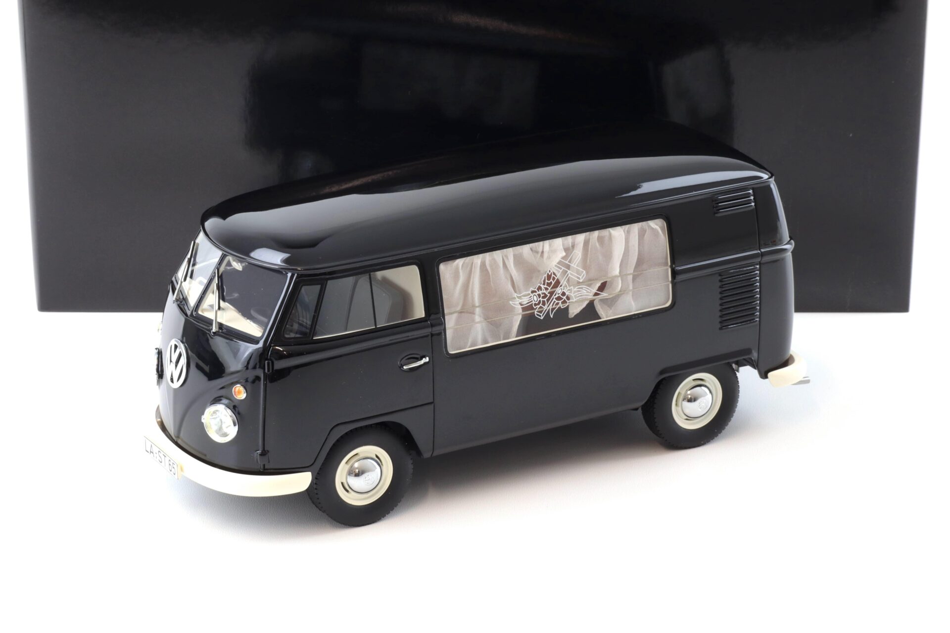 1:18 Premium ClassiXXs VW T1 Bestattungswagen Hearse black