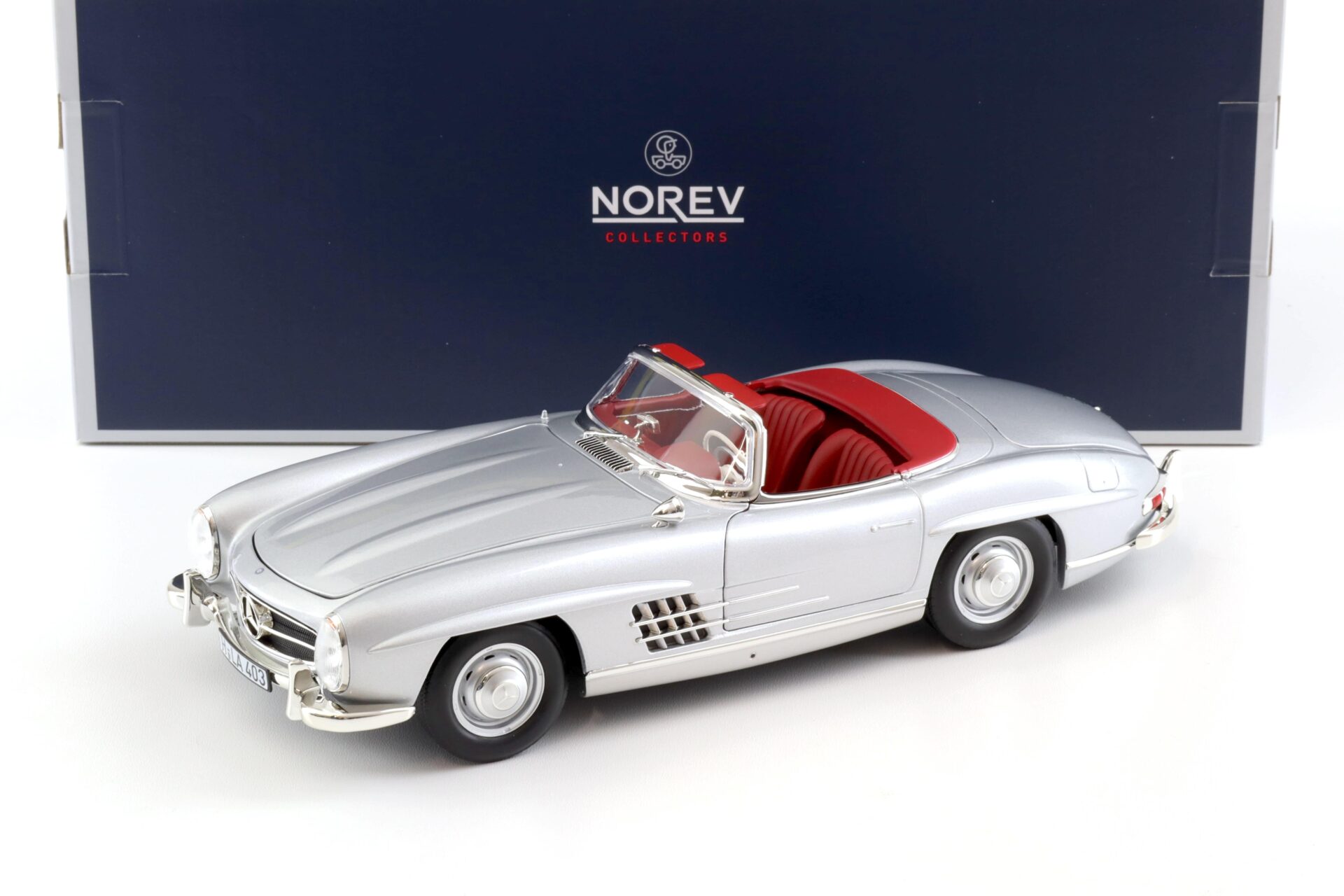 ID 96982 orig.jpg 1:18 Norev Mercedes 300 SL Roadster 1957 silver with Hardtop