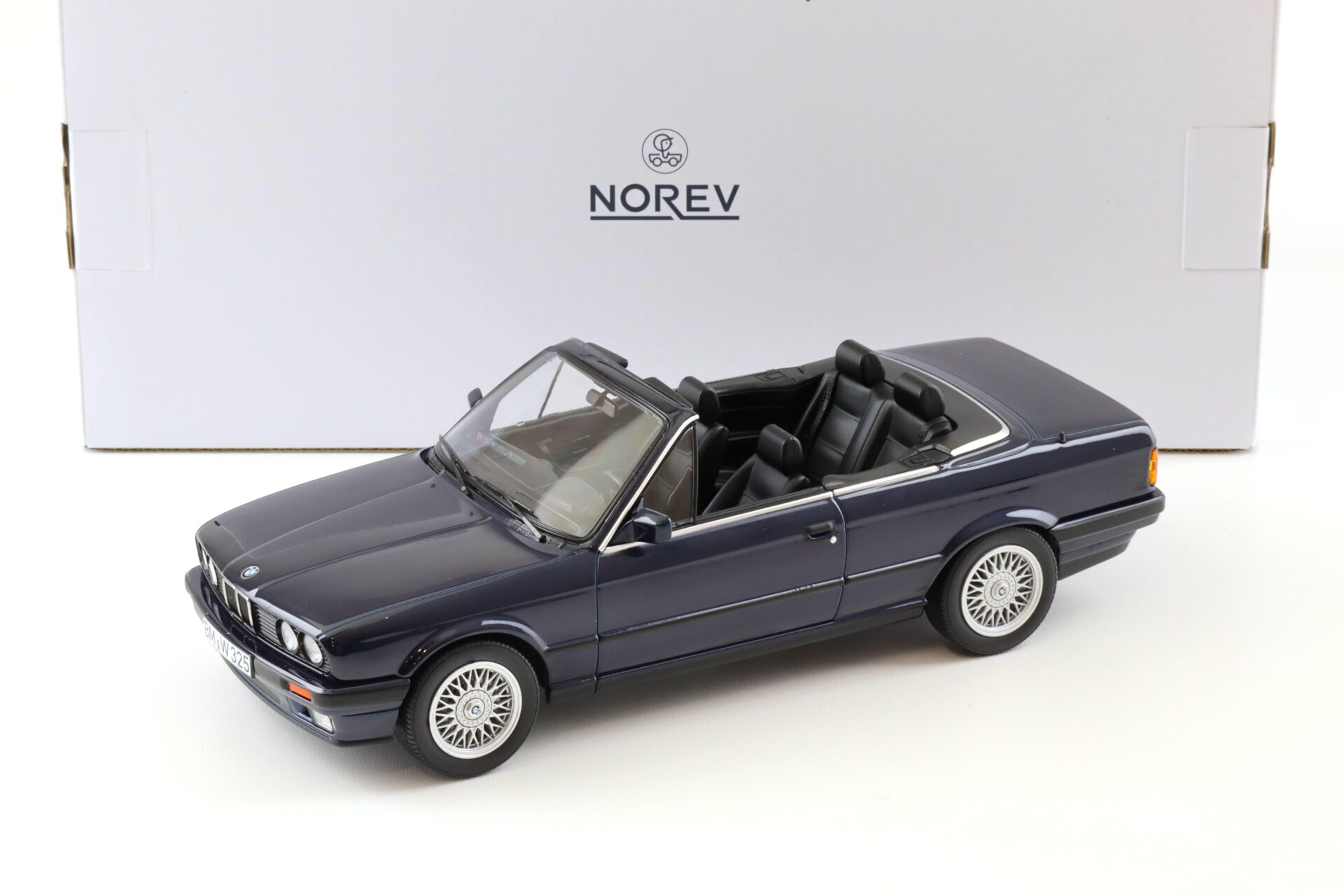 ID 97098 orig.jpg 1:18 Norev BMW 325i Cabriolet E30 dark blue metallic 1991 - Limited 500 pcs.