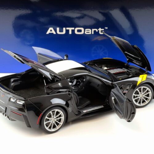 1:18 AUTOart Chevrolet Corvette C7 Grand Sport black/ white stripes