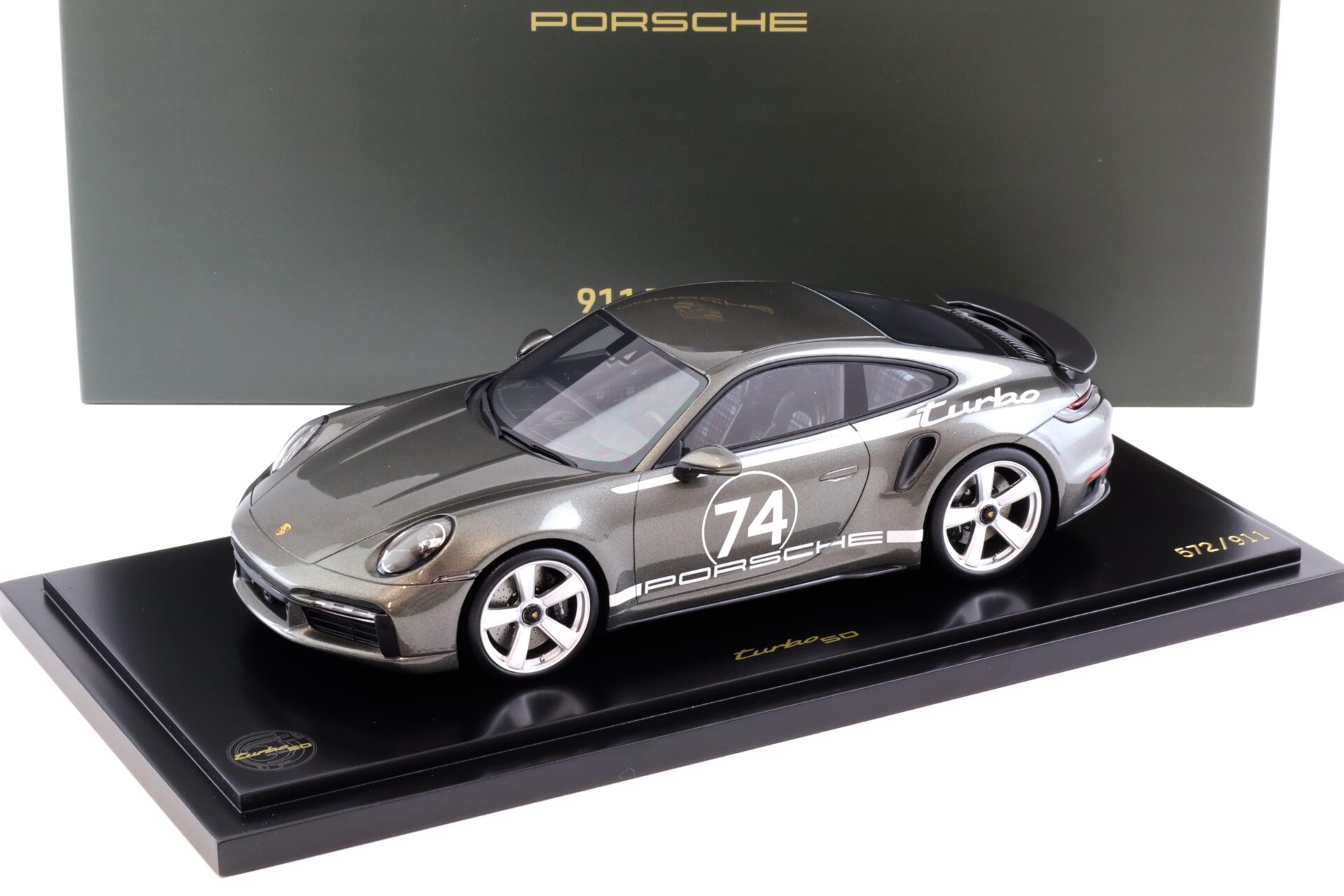 1:18 Spark Porsche 911 992 Turbo S 50 Years HDP Aventurine green WAP DEALER