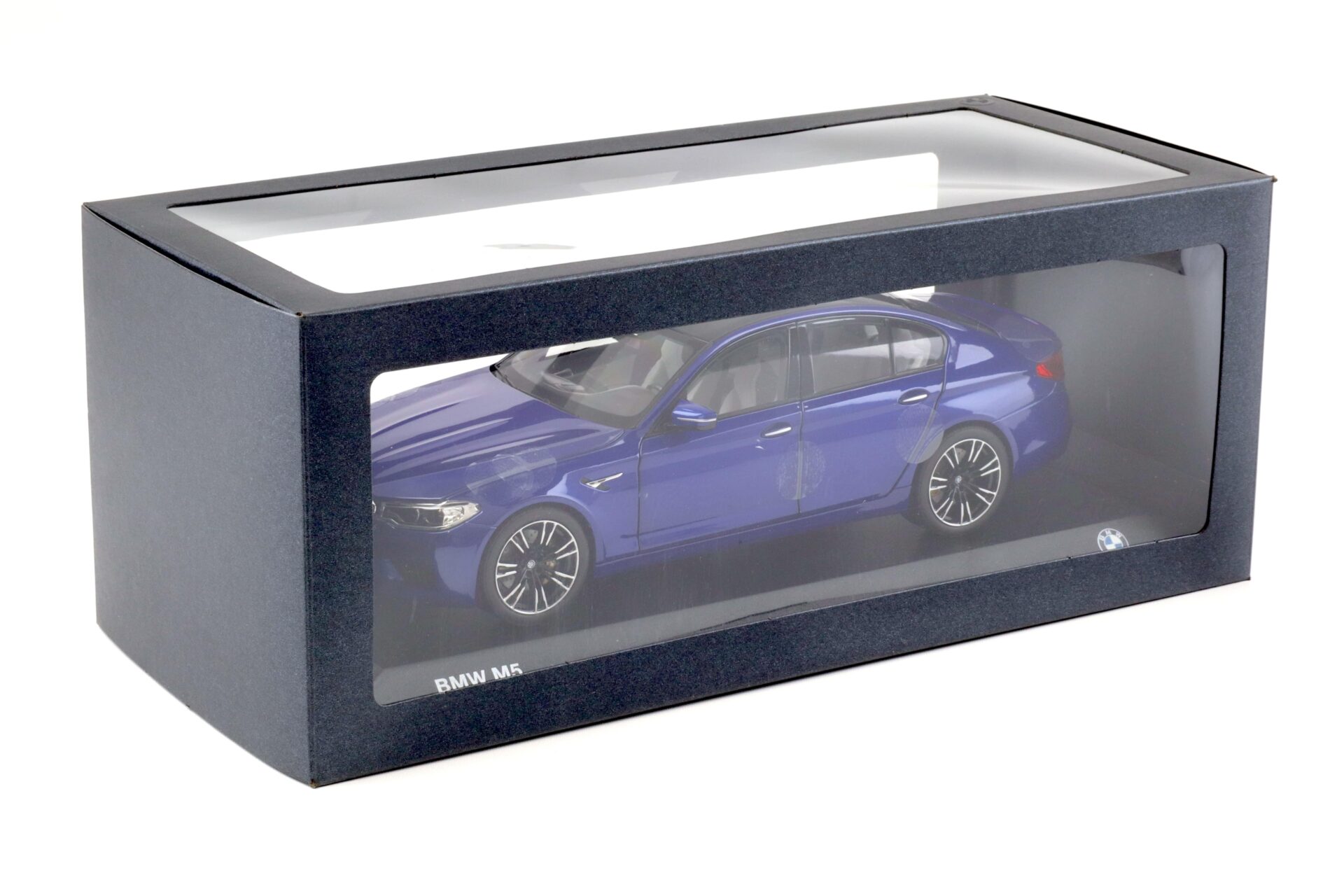 1:18 Norev BMW M5 F90 Limousine Marina Bay blue 2018 DEALER