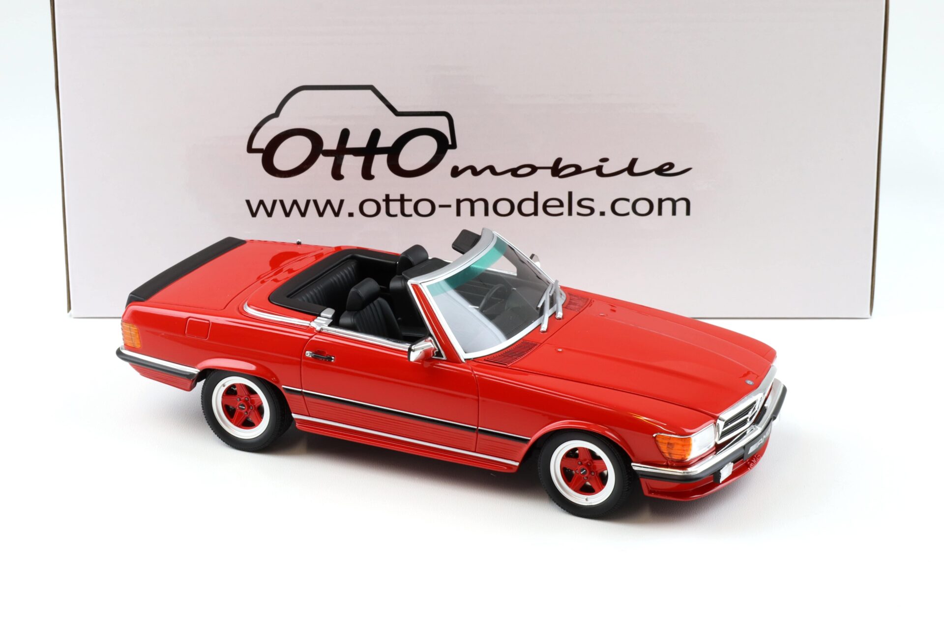 1:18 OTTO mobile OT962 Mercedes 500SL AMG R107 Convertible 1986 red
