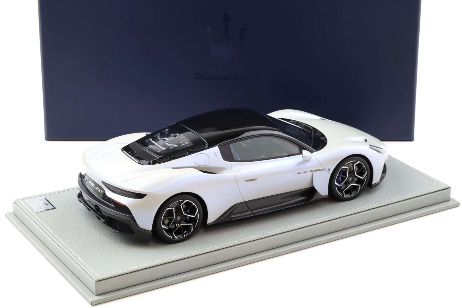 1:18 BBR Maserati MC20 Coupe 2020 Bianco Audace DEALER VERSION