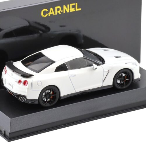 1:43 CAR-NEL by Kyosho Nissan GT-R R35 Track Edition by Nismo 2017 pearl white
