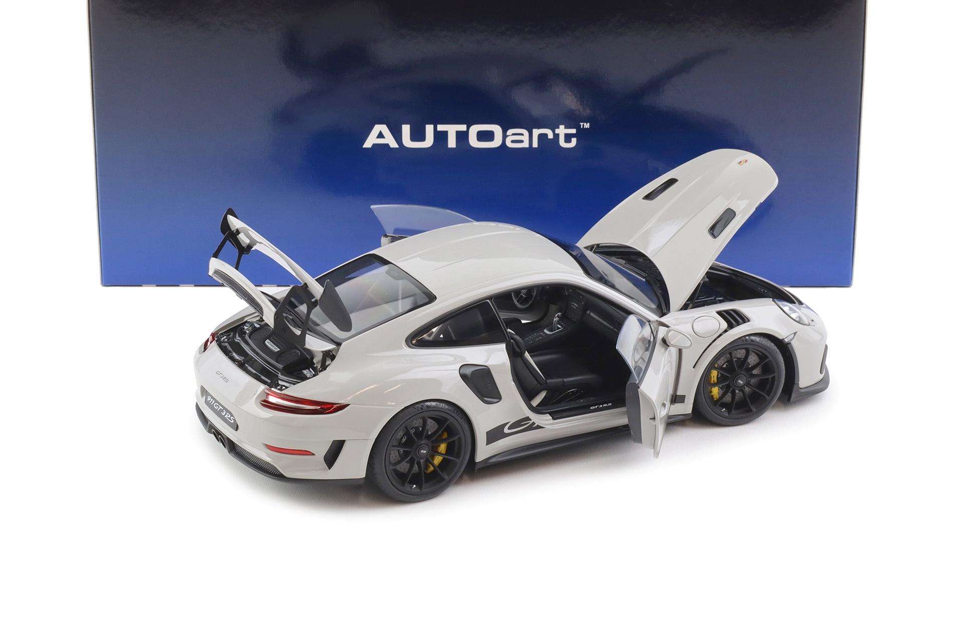 1:18 AUTOart Porsche 911 991.2 GT3 RS Crayon Chalk grey 78180