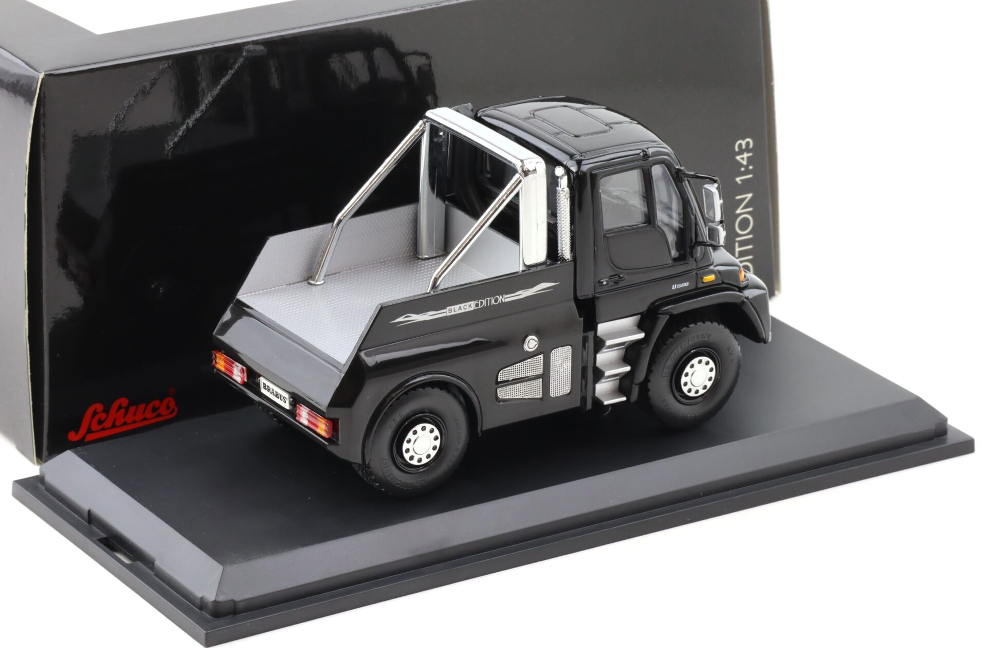 1:43 Schuco Mercedes Unimog U500 Black Edition Brabus black