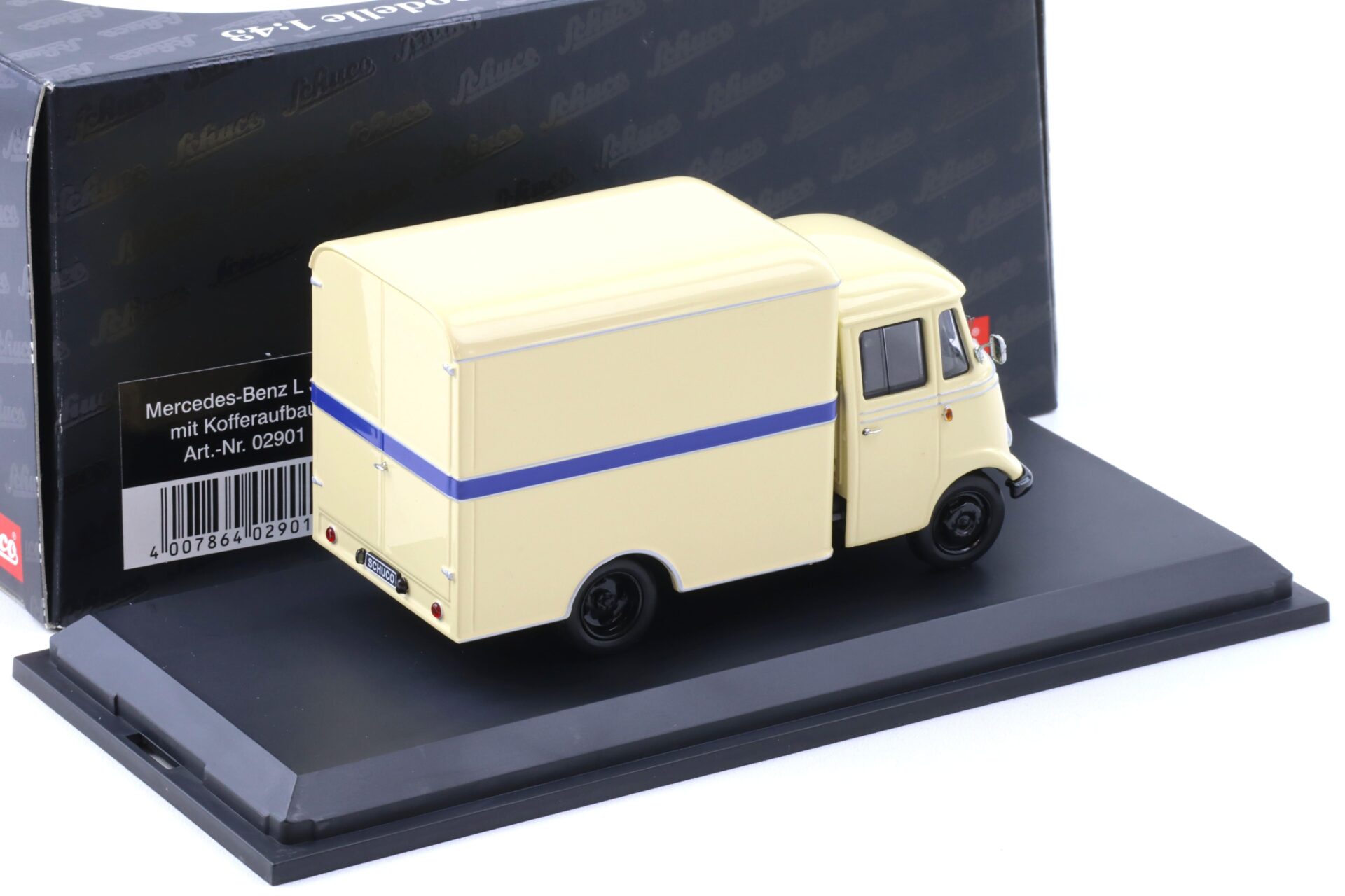 1:43 Schuco Mercedes L319 mit Kofferaufbau beige/ blue