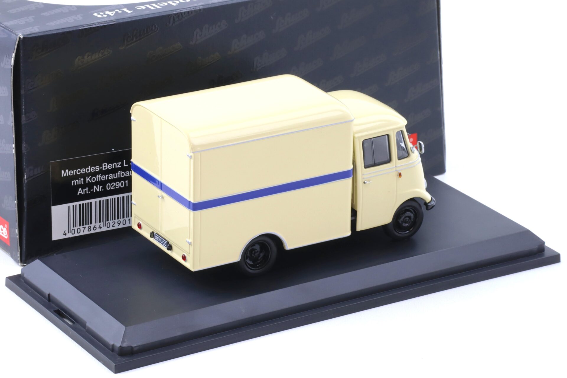 1:43 Schuco Mercedes L319 mit Kofferaufbau beige/ blue
