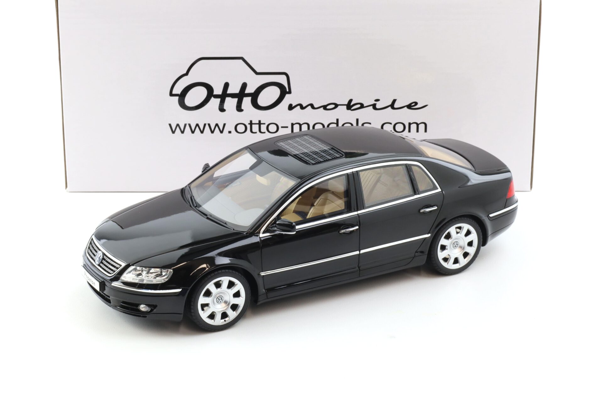 1:18 OTTO mobile OT1266 VW Phaeton 6.0 W12 Limousine 2005 black