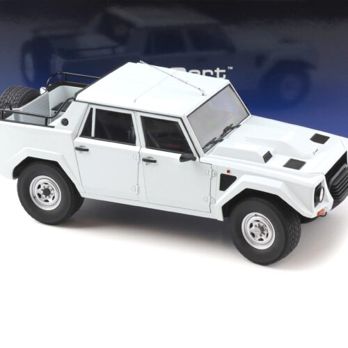 1:18 AUTOart Lamborghini LM002 Bianco Polo Park white 1986