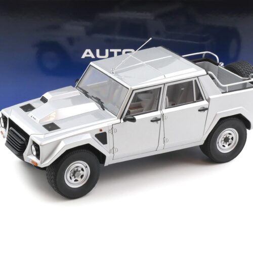 1:18 AUTOart Lamborghini LM002 Argento metallic silver 1986