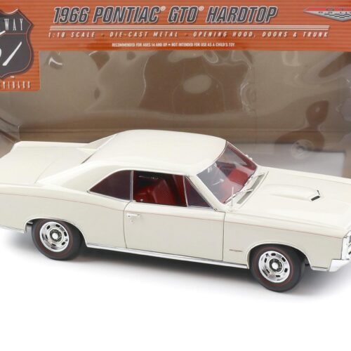 1:18 Highway61 Pontiac GTO Hardtop Coupe 1966 beige/ red interior