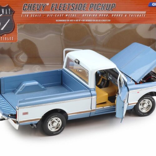1:18 Highway61 Chevrolet Fleetside C-10 Pickup 1972 Glacier blue/ white