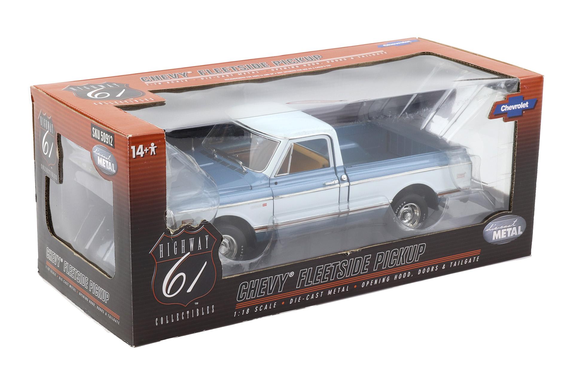 1:18 Highway61 Chevrolet Fleetside C-10 Pickup 1972 Glacier blue/ white