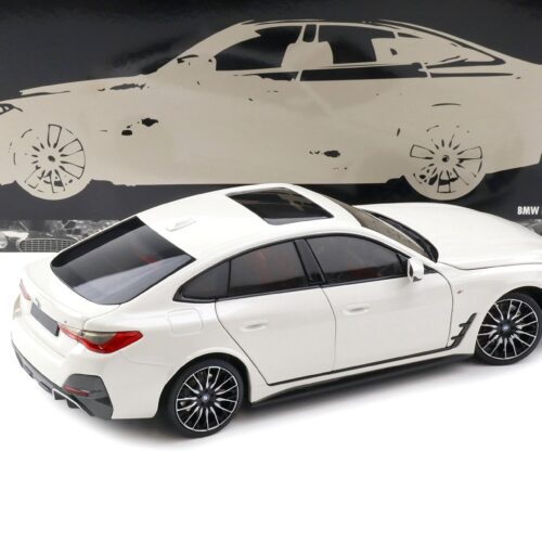 1:18 Minichamps BMW i4 M50 G26 Limousine 2022 white metallic