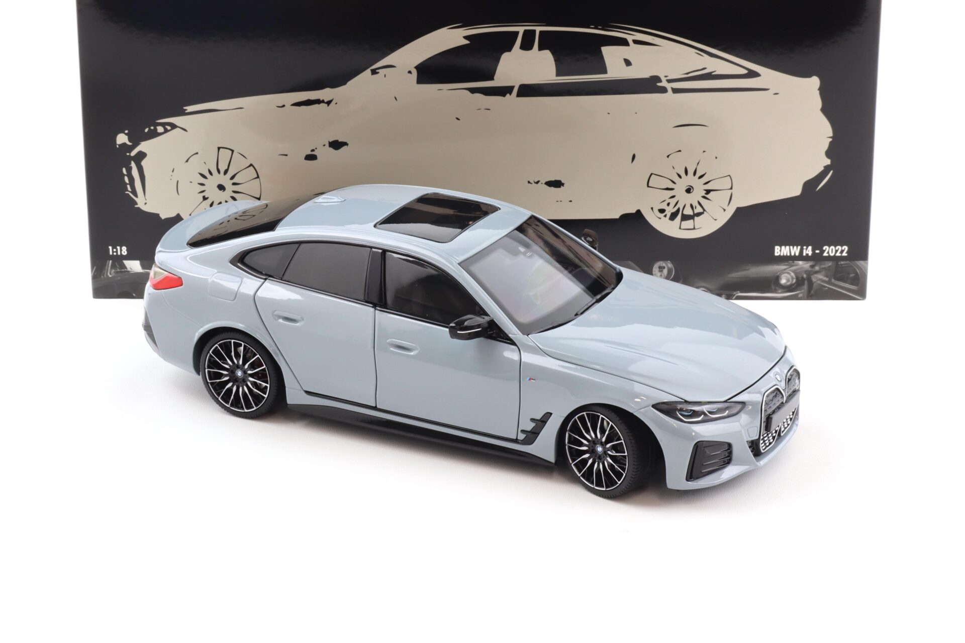 1:18 Minichamps BMW i4 M50 G26 Limousine 2022 grey metallic