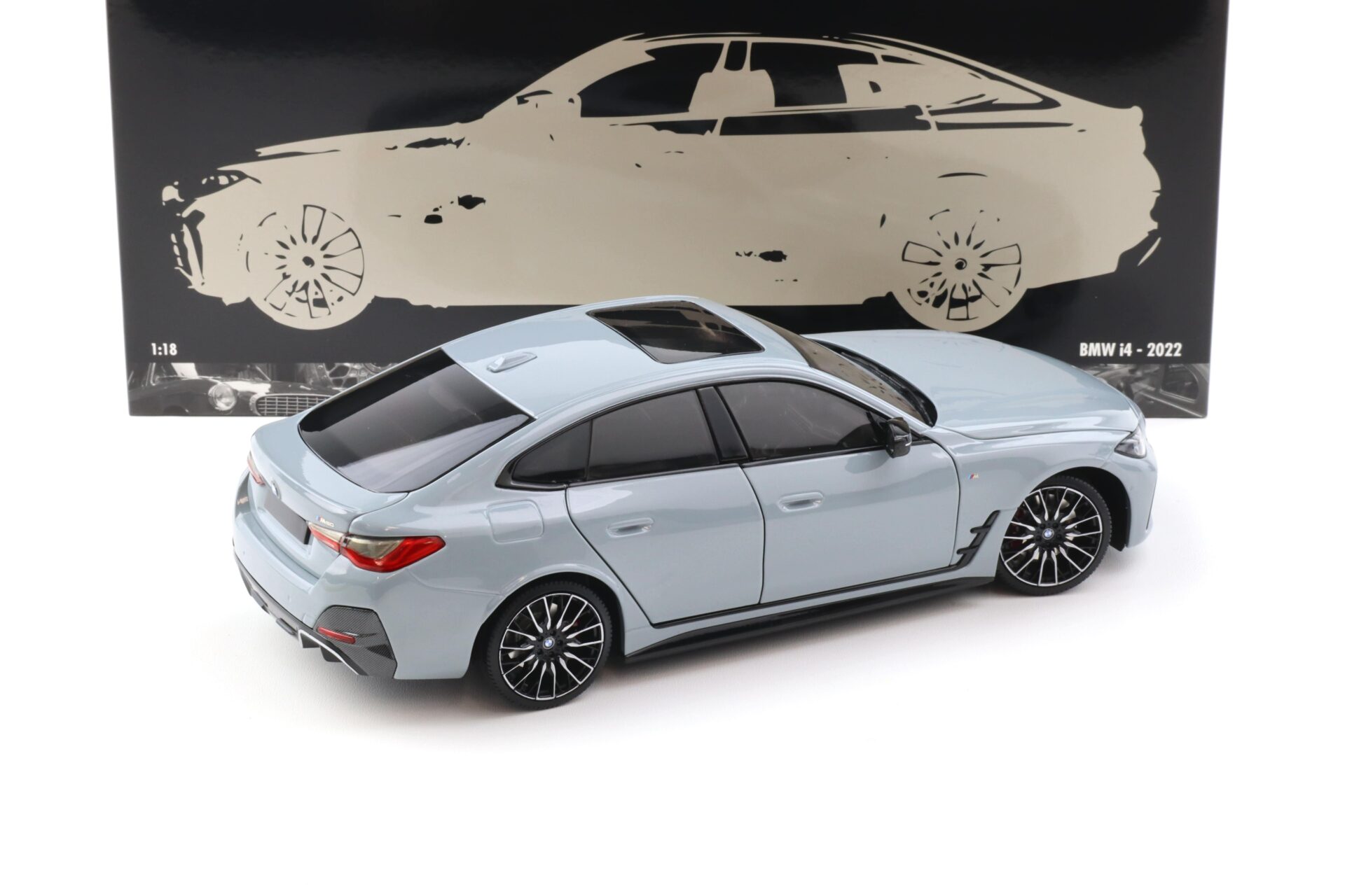 1:18 Minichamps BMW i4 M50 G26 Limousine 2022 grey metallic