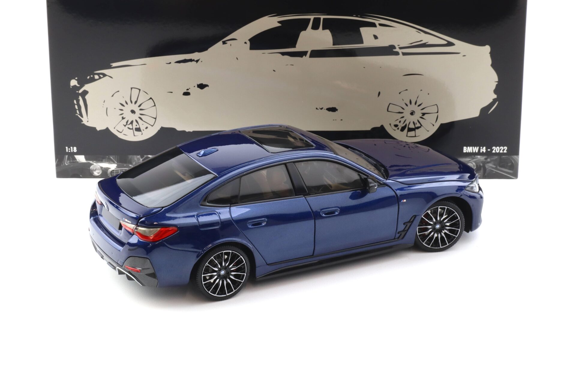 1:18 Minichamps BMW i4 M50 G26 Limousine 2022 blue metallic