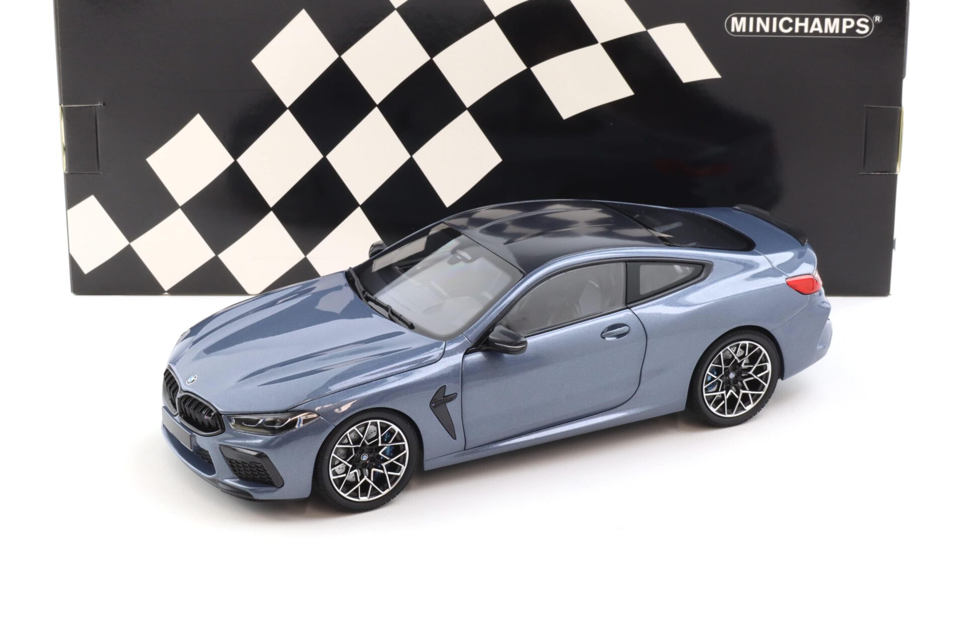 1:18 Minichamps BMW M8 Competition Coupe F92 blue metallic