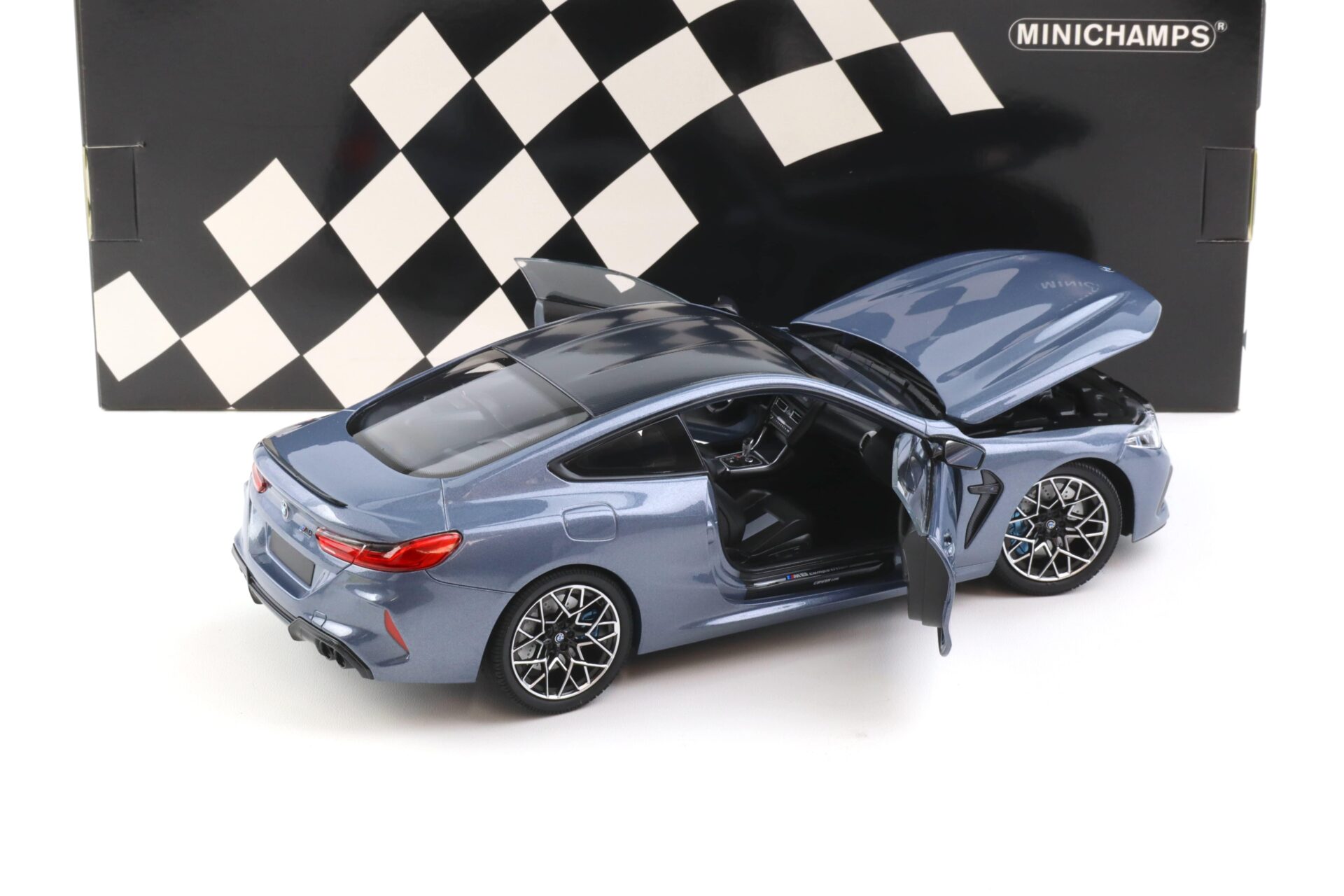1:18 Minichamps BMW M8 Competition Coupe F92 blue metallic