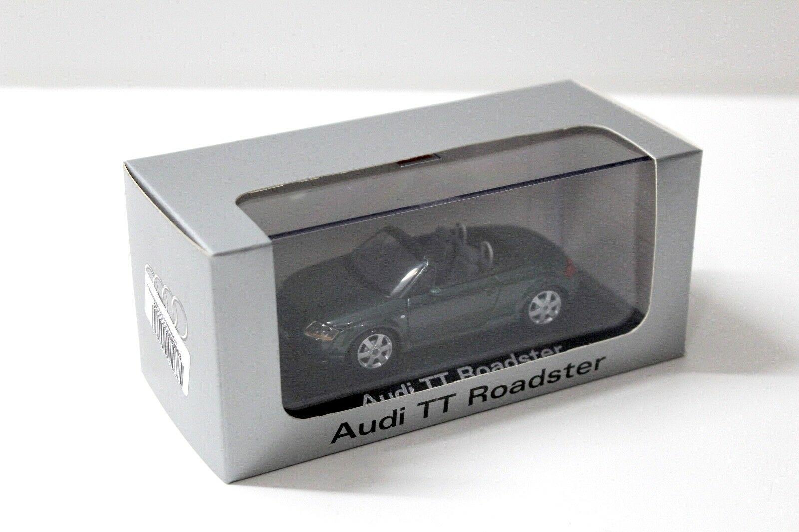 1:43 Minichamps Audi TT Roadster 8N dark green DEALER VERSION