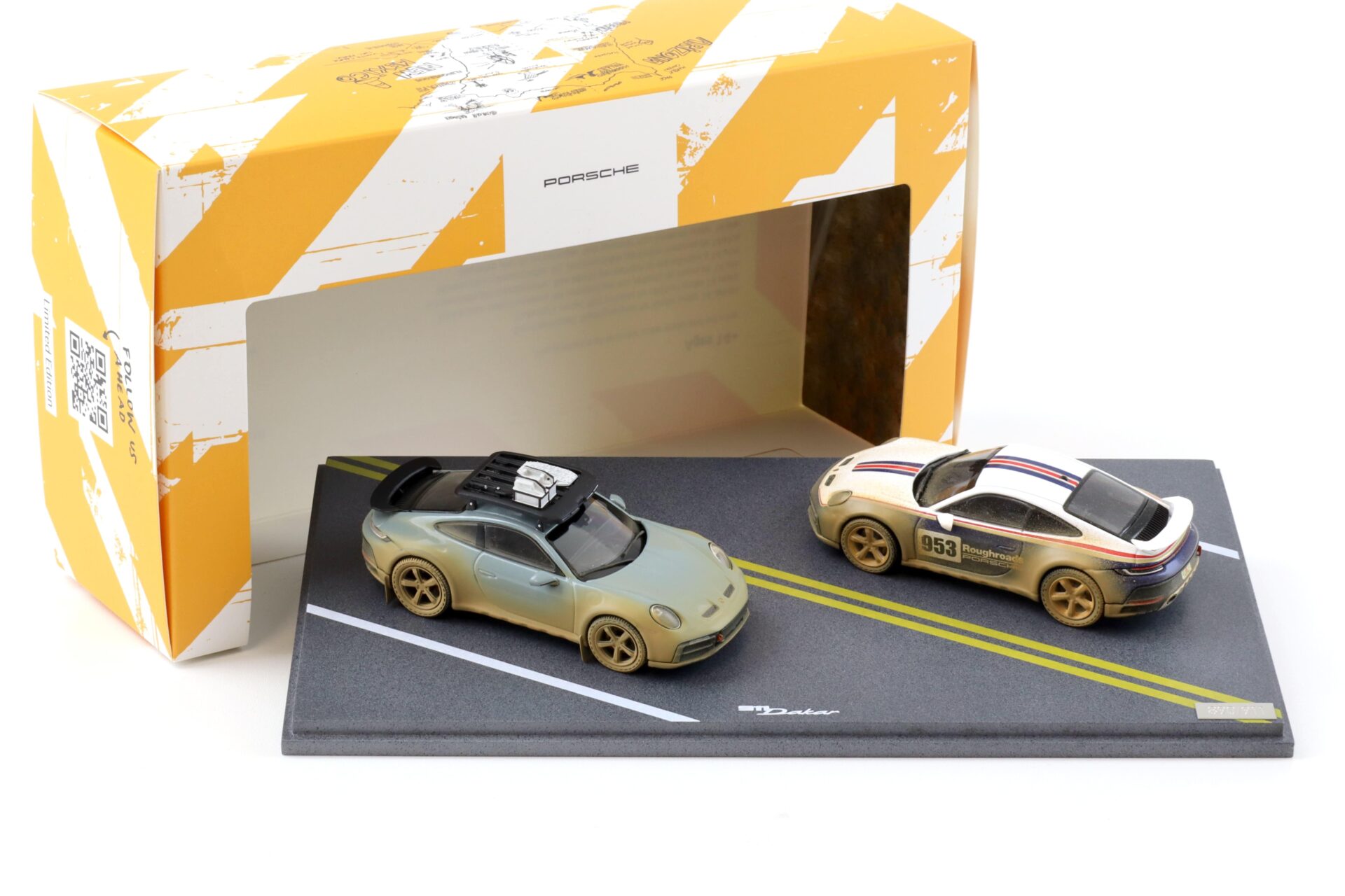 1:43 Spark SET Porsche 911 992 Dakar AHEAD Shade green & Roughroads WAP DEALER