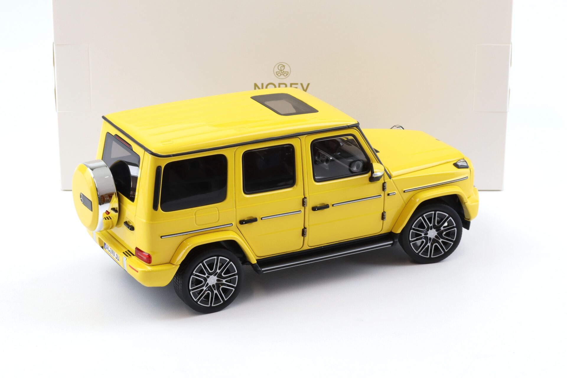 1:18 Norev Mercedes G-Klasse G-Class G500 N465 Sun yellow 2024