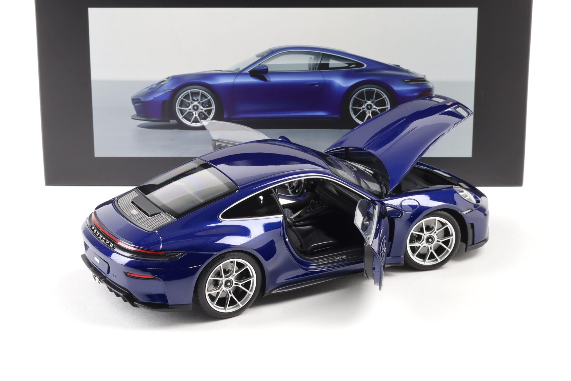 1:18 Norev Porsche 911 992.2 GT3 Touring Package Enzian blue WAP DEALER